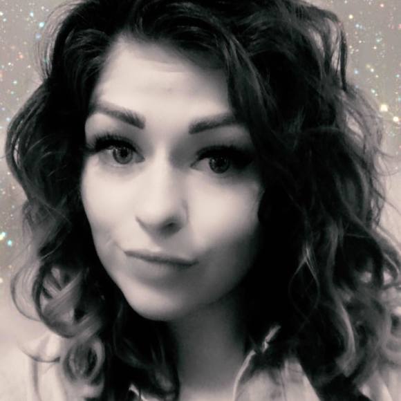 Meet your Posher, Danika - Picture 1 of 1